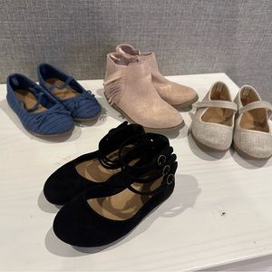 Toddler Girls Size 9 set of shoes (4 pair)